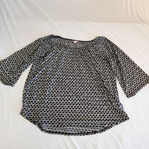 Elegant Black and White Geometric Blouse